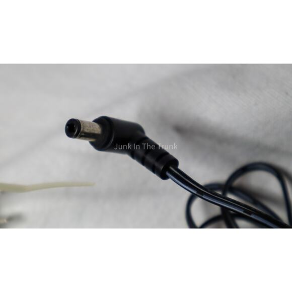 AC Adapter THX- 120400KV 12v 4Amp - Picture 3 of 4